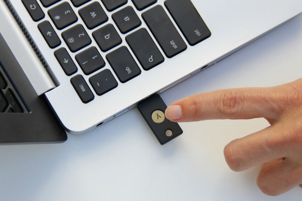 YubiKey Edge in use